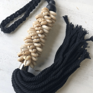 Shell Hanging Cluster Black