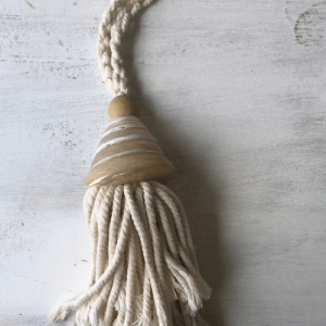 Shell Hanging 1 Shell
